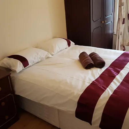 Cosy 3 Bedroom City With Great View * Корк